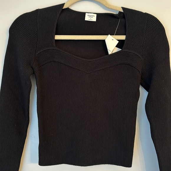 Abercrombie & Fitch Black Ribbed Cropped Sweetheart Neckline Sweater Size Small - Picture 5 of 7